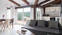 Living room of Flat to rent in  Madrid Capital  with Air Conditioner, Heating and Furnished