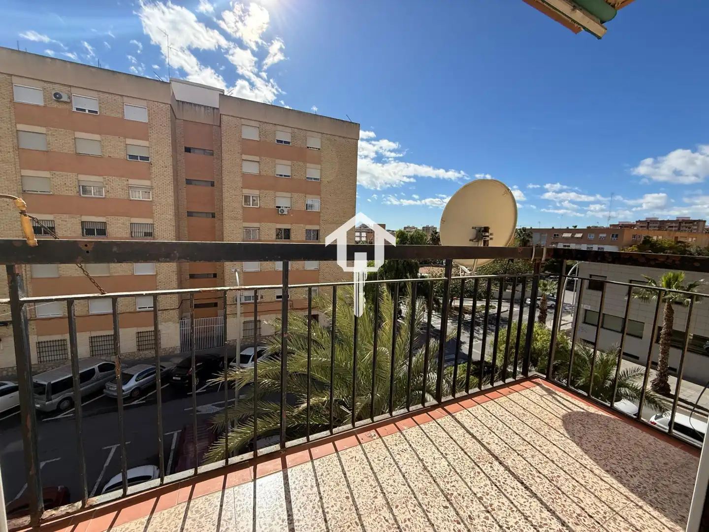 Vista exterior de Pis en venda en Alicante / Alacant amb Aire condicionat, Traster i Balcó