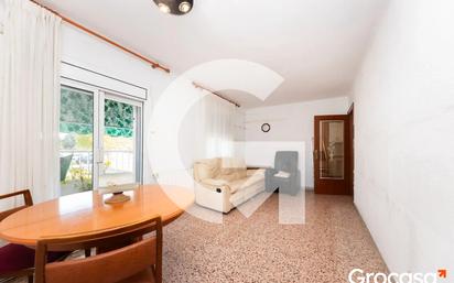 Living room of Flat for sale in Sant Boi de Llobregat  with Heating, Furnished and Oven