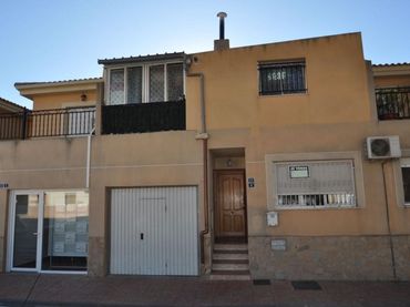 Chalet en venta en El Pinós / Pinoso