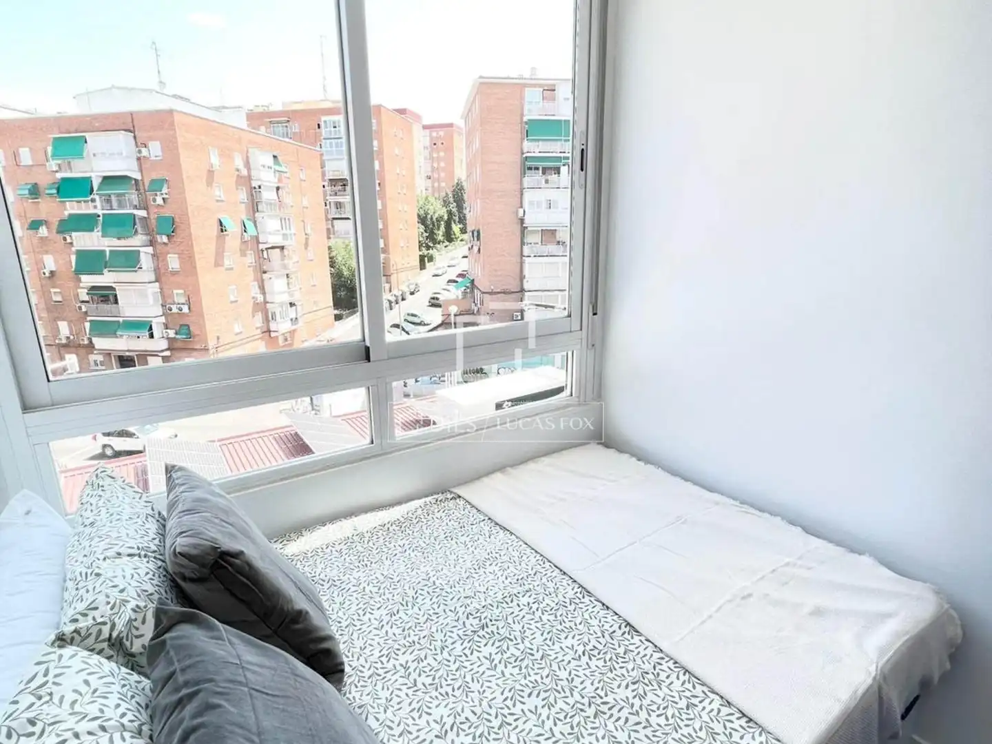 Terrassa de Pis en venda en Madrid amb Aire condicionat, Calefacció i Moblat