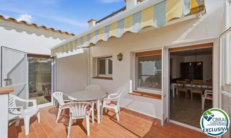 Terrasse von Country house zum Verkauf in Roses mit Heizung, Privatgarten und Terrasse
