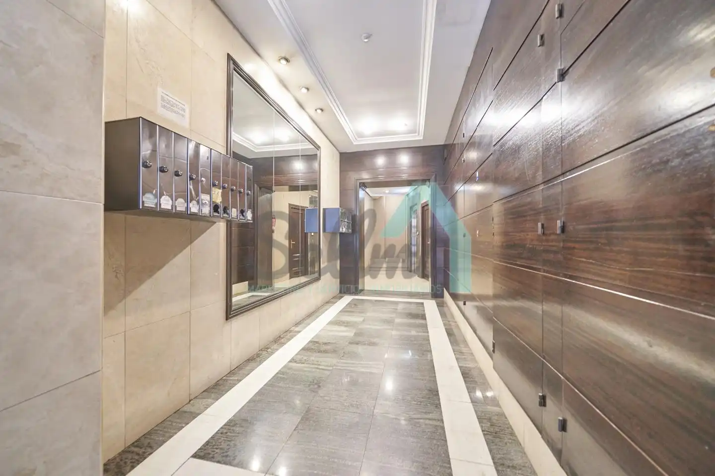 Flat for rent in Félix Aramburu, Auditorio - Seminario - Parque de Invierno