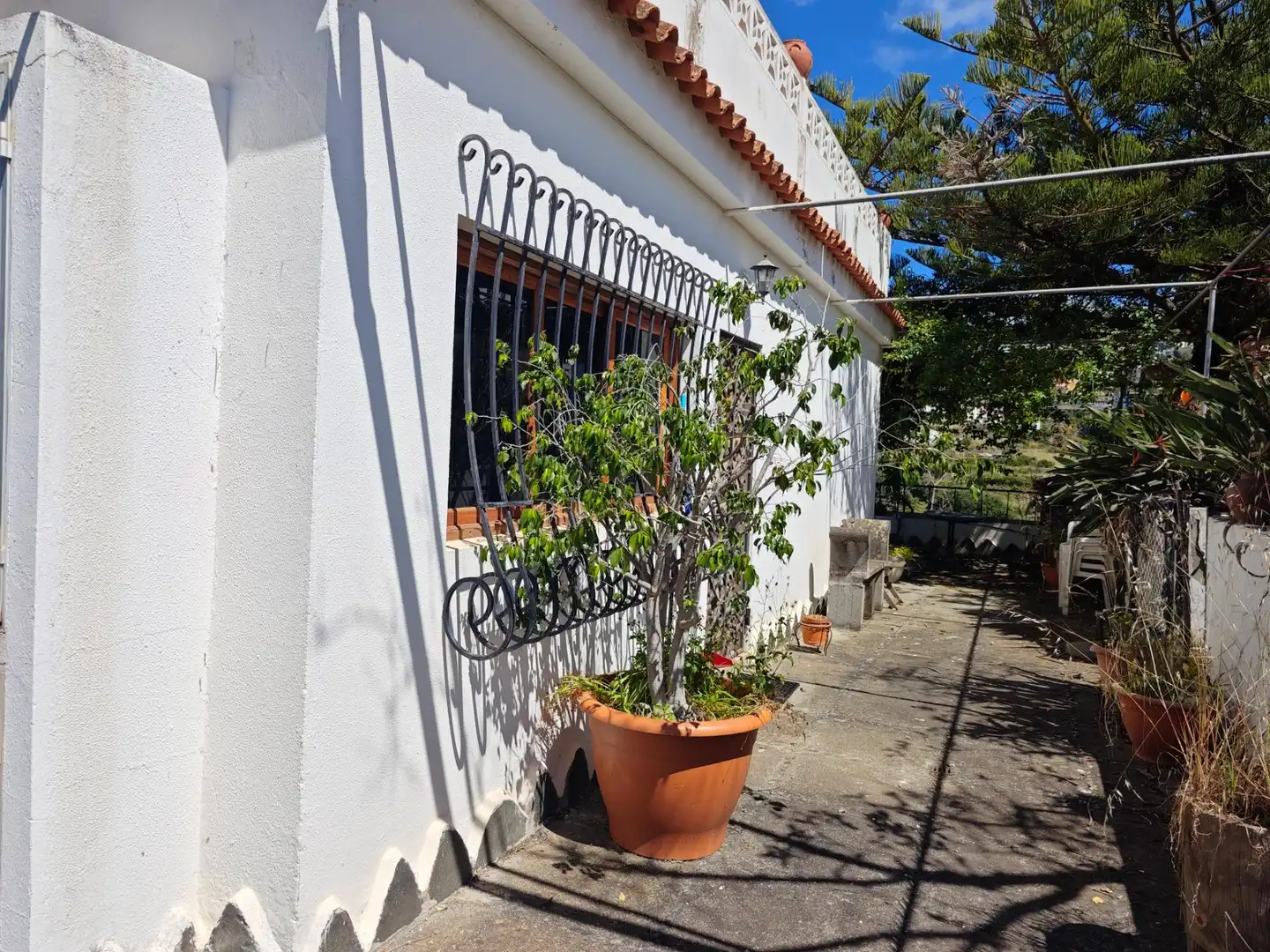 Vista exterior de Casa o xalet en venda en Santa Brígida amb Piscina comunitària
