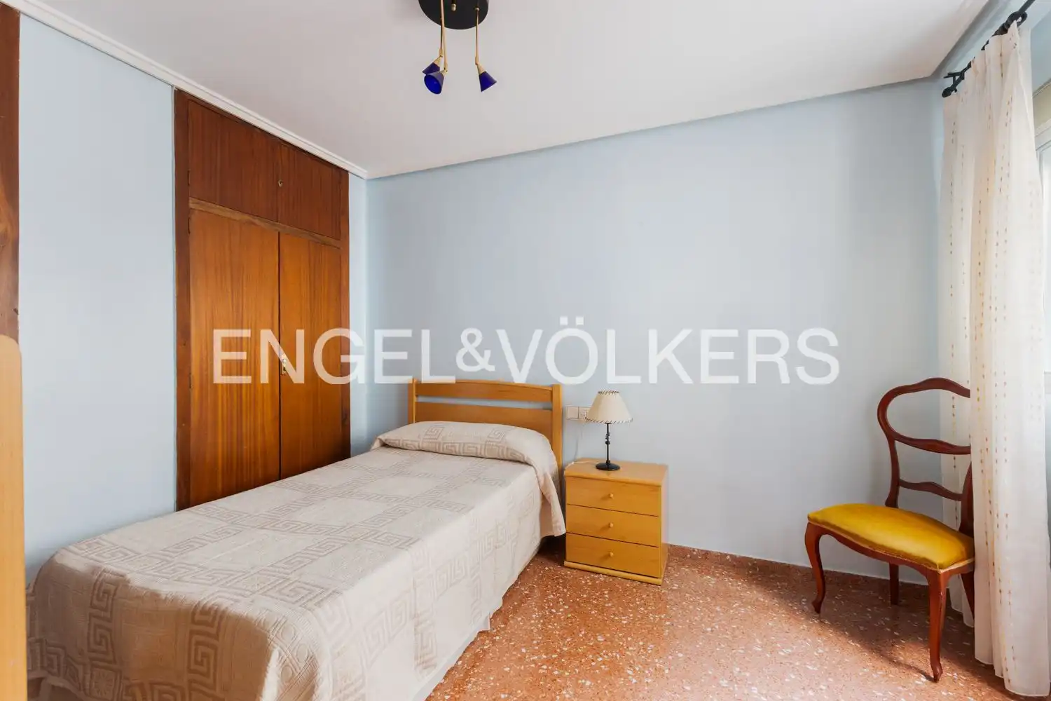 Habitación de Piso en venta en Valencia con Calefacción y Balcón