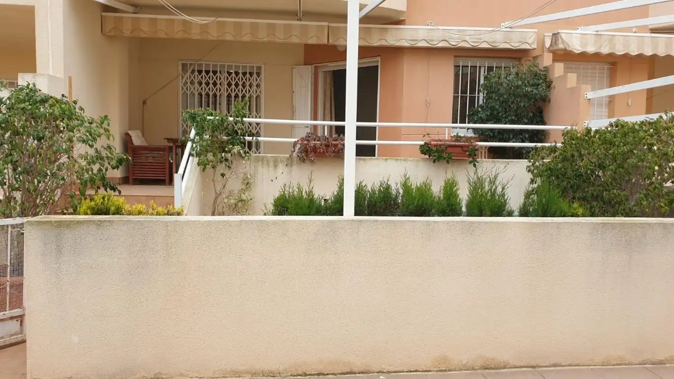 Terraza de Planta baja en venta en Orihuela con Aire acondicionado, Calefacción y Jardín privado