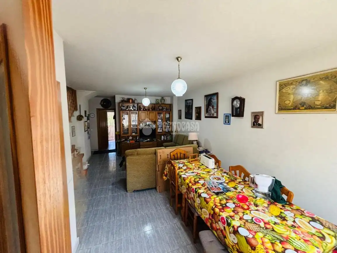 Casa adosada en venta en Escalona con Aire acondicionado, Calefacción y Amueblado