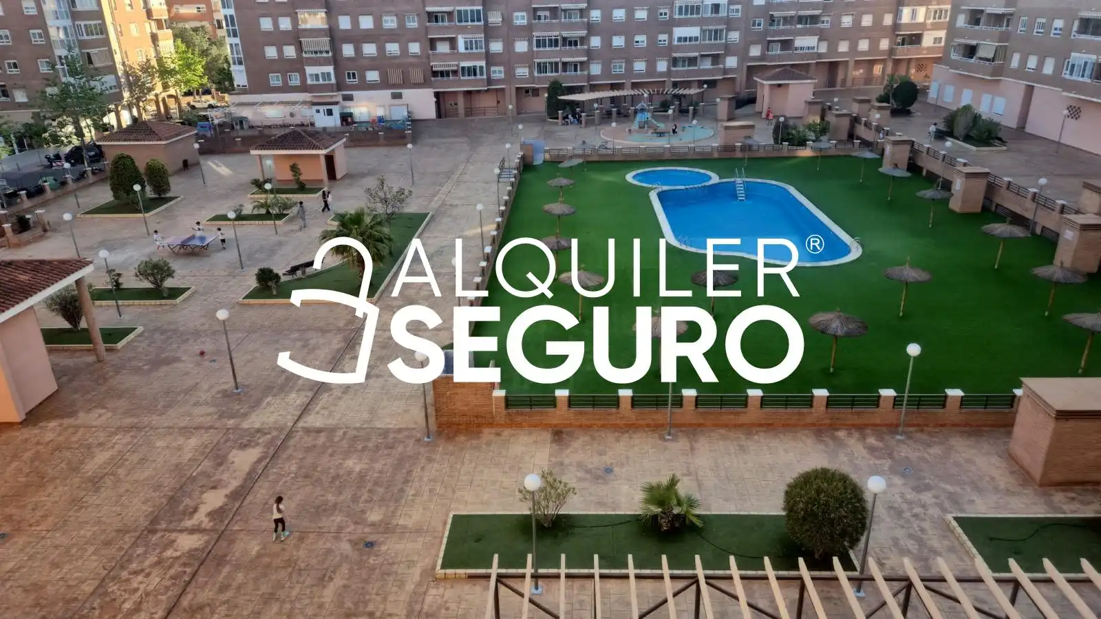Vista exterior de Piso de alquiler en San Vicente del Raspeig / Sant Vicent del Raspeig con Aire acondicionado, Terraza y Piscina