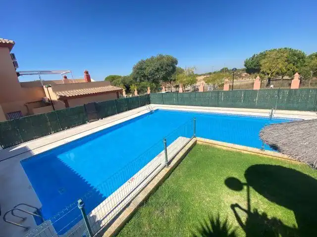 Piscina de Apartamento en venta en Islantilla con Terraza y Amueblado