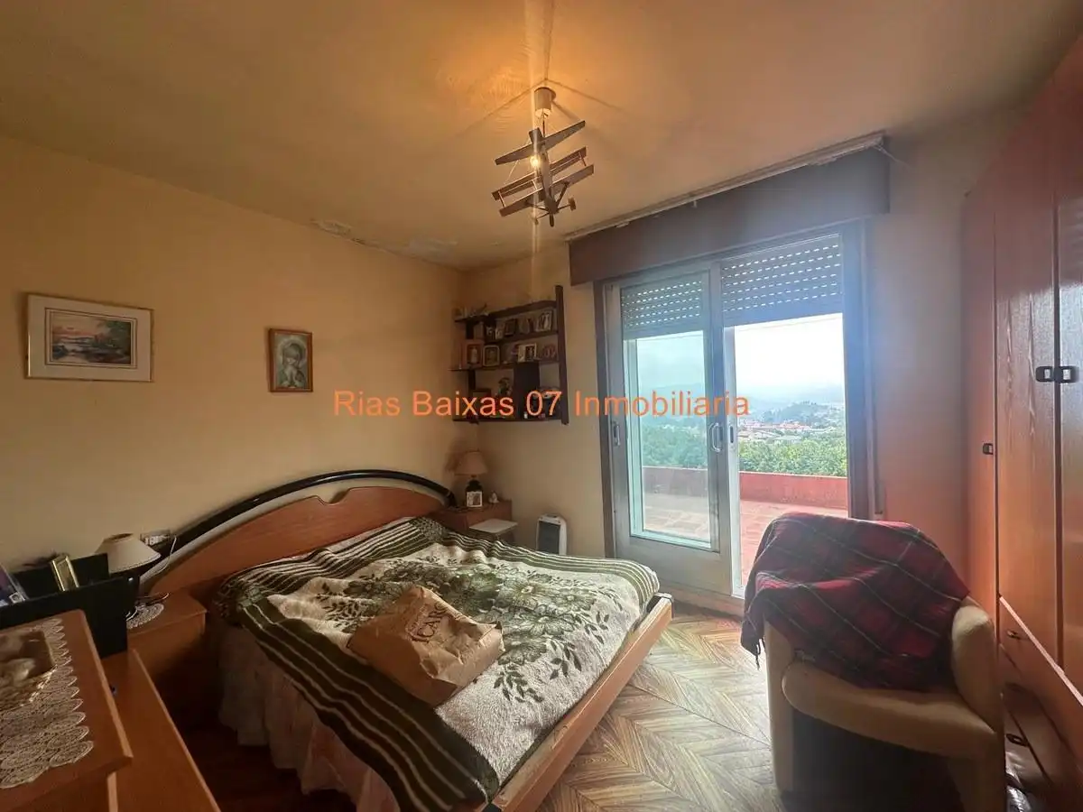 Bedroom of Houses for sale in Mos  with Terrace