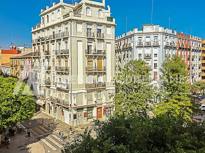 Vista exterior de Piso de alquiler en Valencia con Aire acondicionado, Calefacción y Trastero