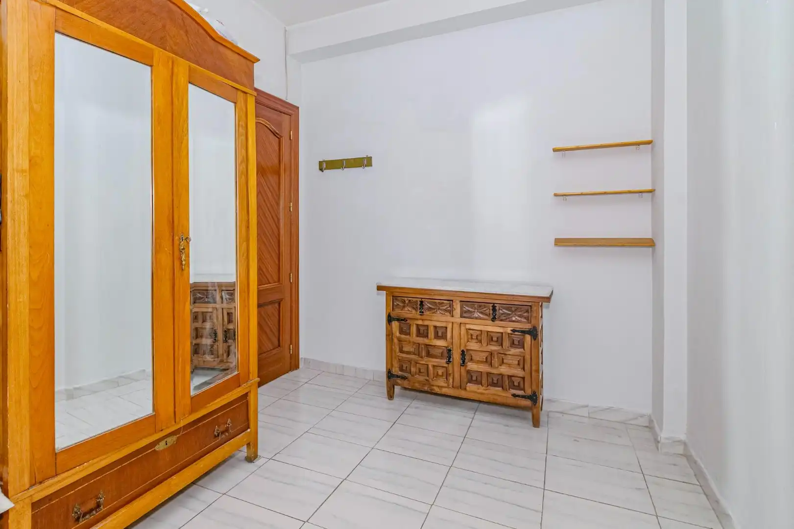 Habitación de Piso en venta en Granada con Balcón