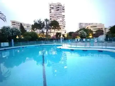 Schwimmbecken von Wohnung zur Miete in Benalmádena mit Klimaanlage, Schwimmbad und Balkon