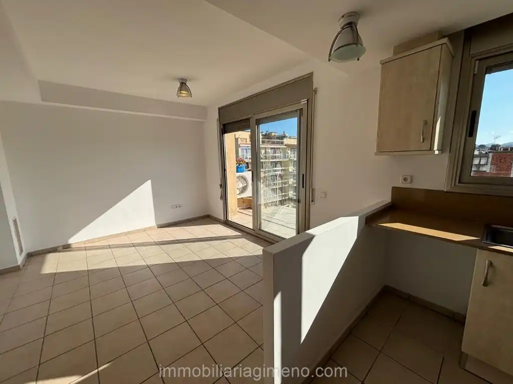 Estudio con ascensor en venta en Calle Senia Del Rabic 18, imagen 3