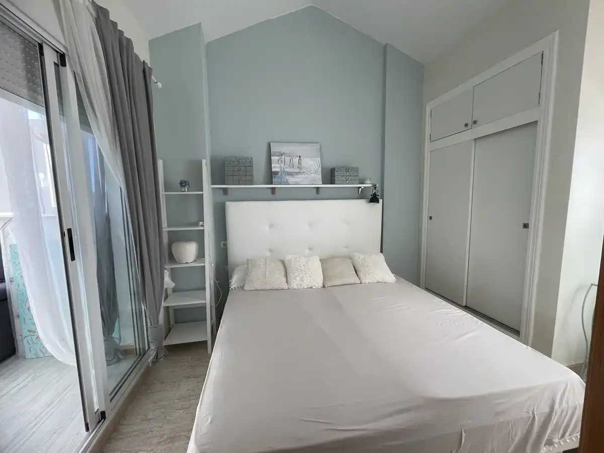 Dormitori de Casa o xalet en venda en Pilar de la Horadada amb Aire condicionat, Jardí privat i Terrassa
