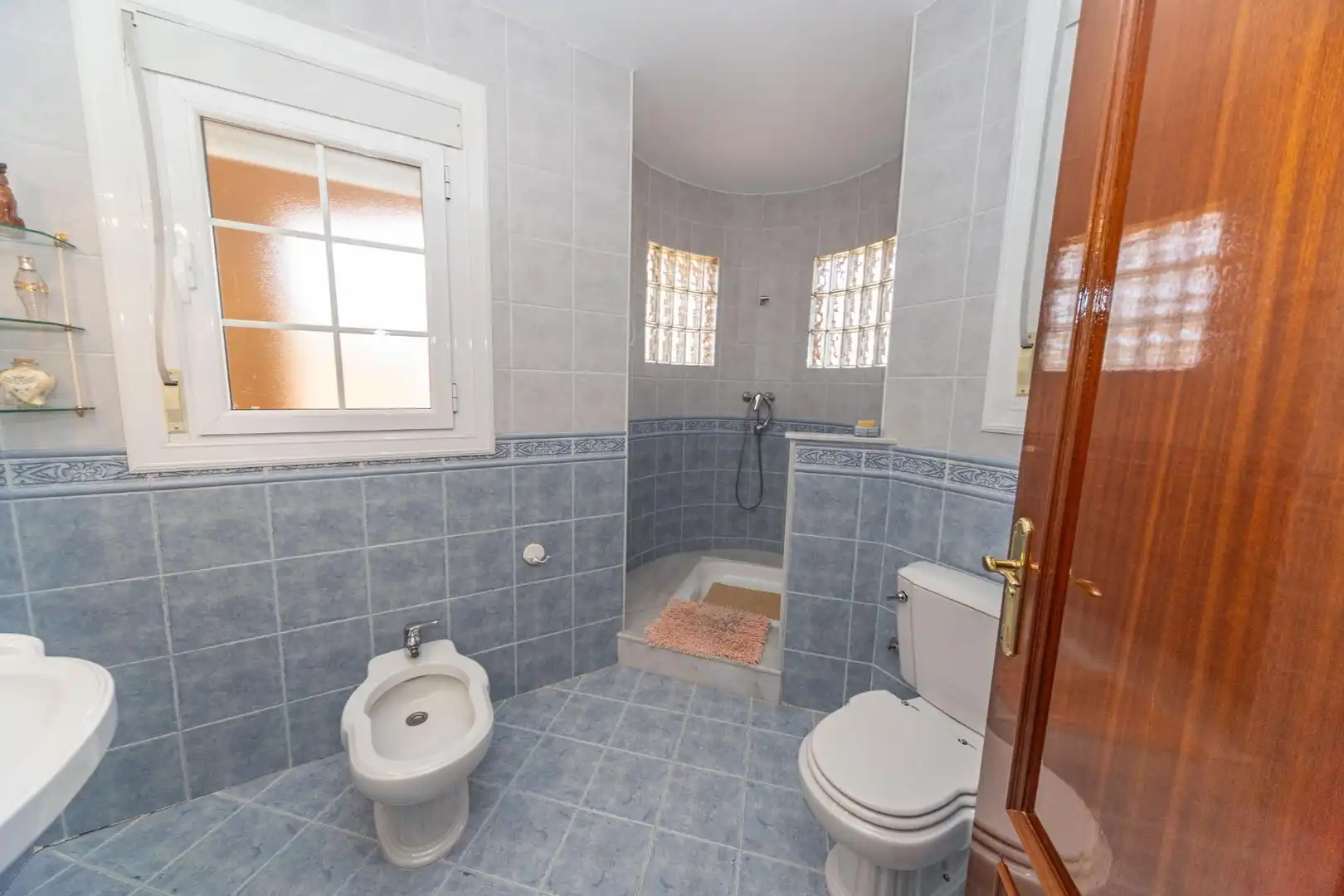 Bathroom of Houses for sale in Aldeire  with Air Conditioner, Heating and Balcony
