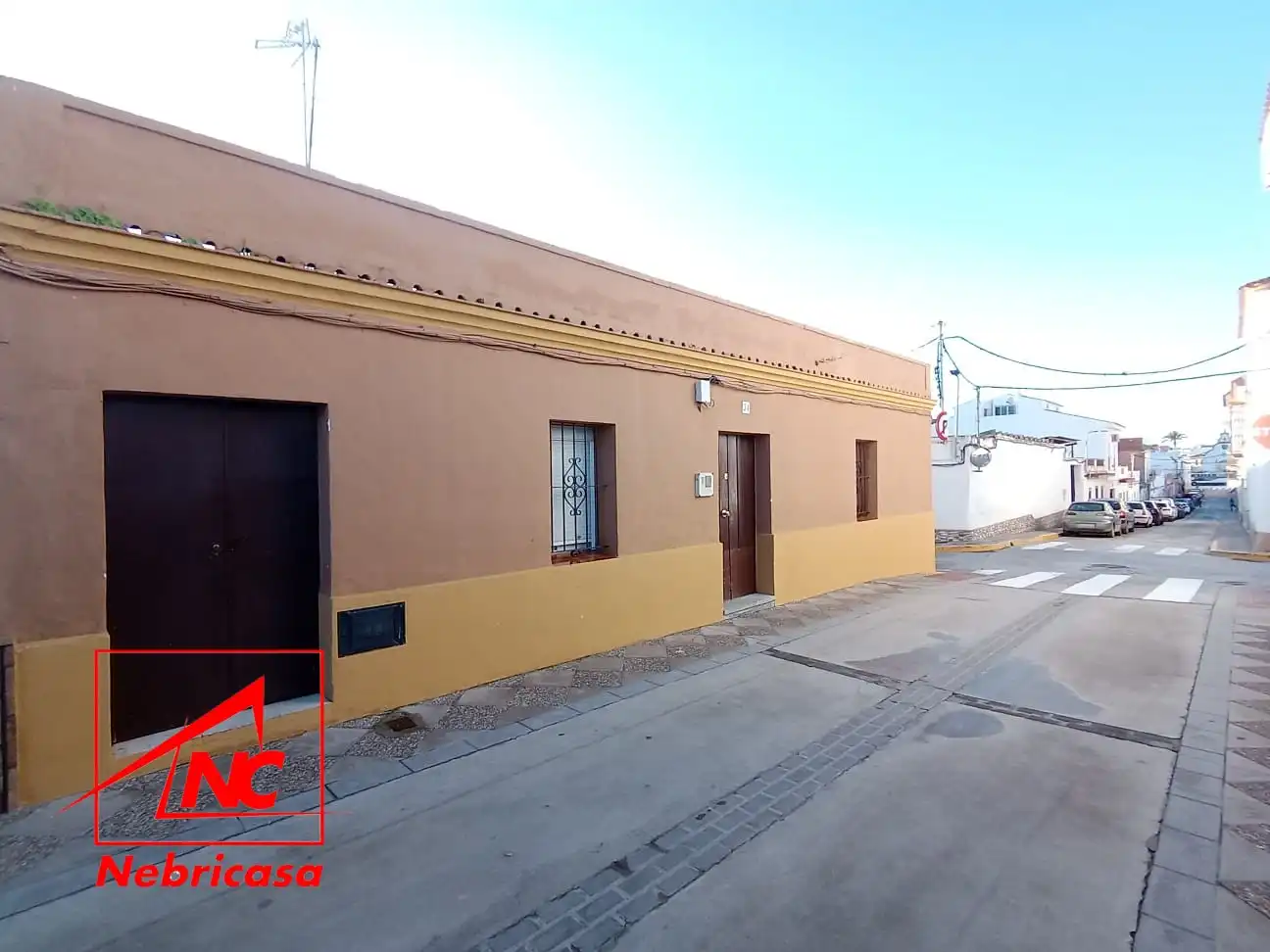 Vista exterior de Casa o xalet en venda en El Cuervo de Sevilla