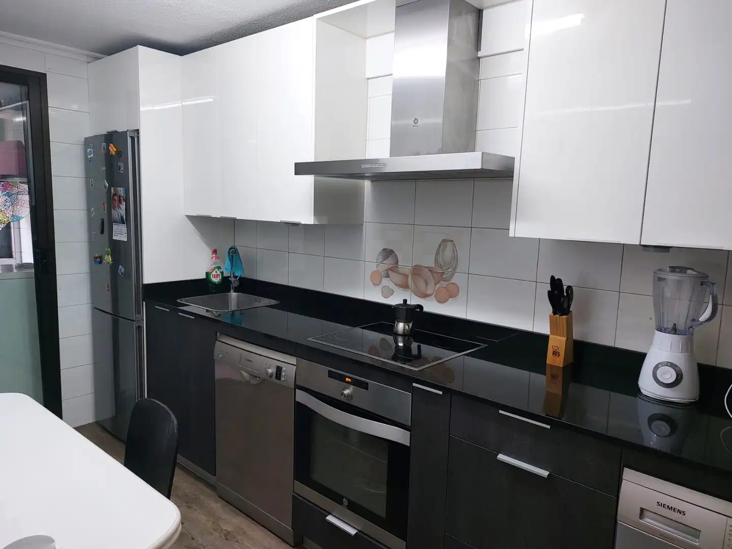Cocina de Dúplex en venta en Salamanca con Calefacción, Parquet y Terraza