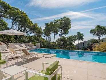 Detached house with pool for sale in Pic Neulos