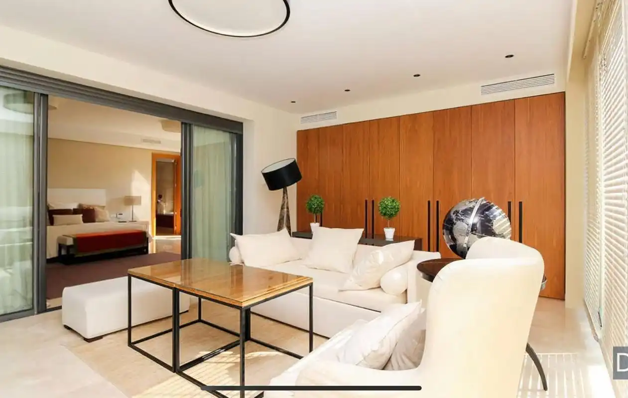 Sala d'estar de Casa o xalet de lloguer en Marbella amb Aire condicionat, Jardí privat i Piscina