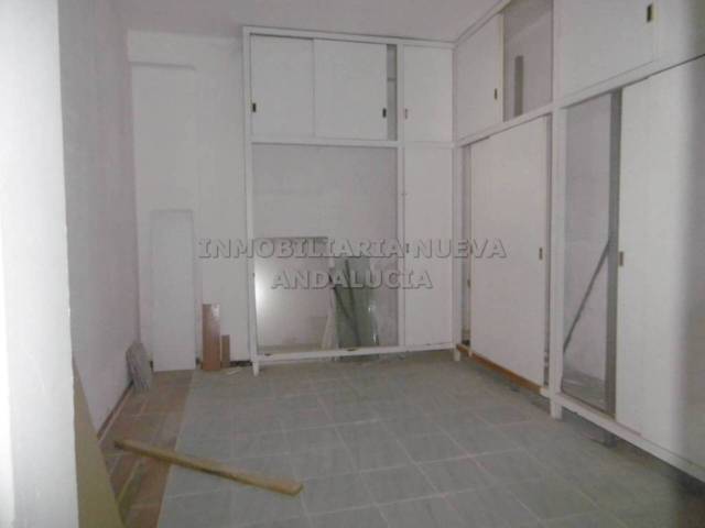 Local comercial en Alquiler en Oliveros - Altamira