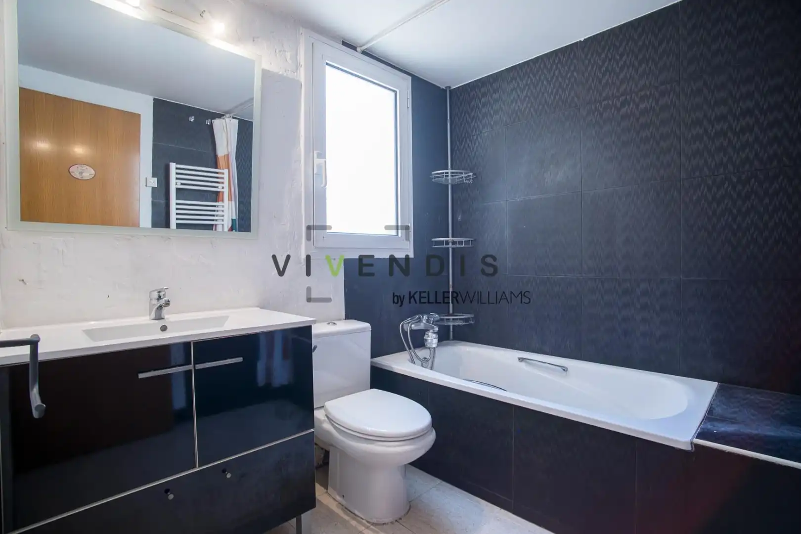 Badezimmer von Maisonette zum Verkauf in Rubí