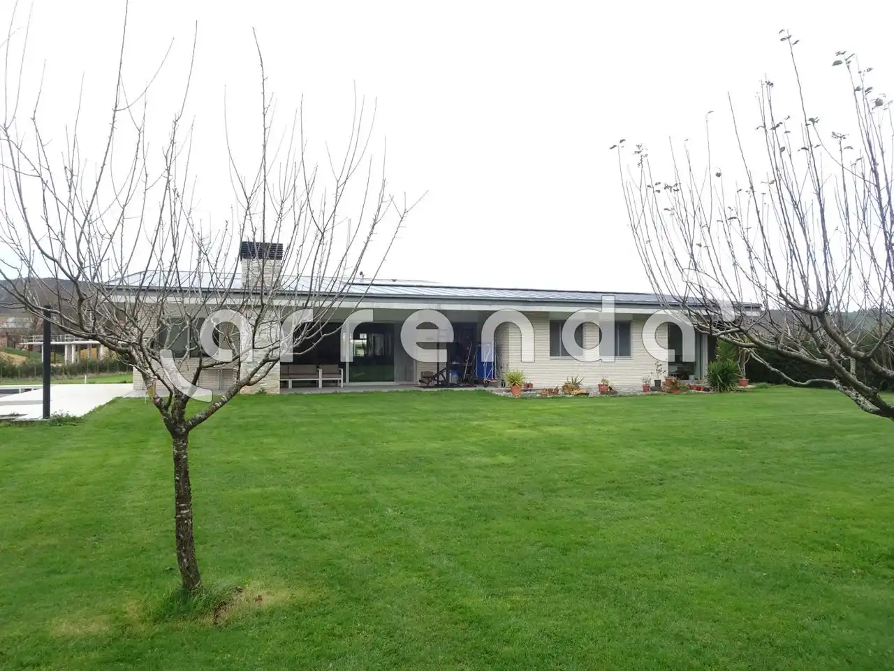Jardí de Casa o xalet de lloguer en Piélagos amb Jardí privat, Piscina i Moblat