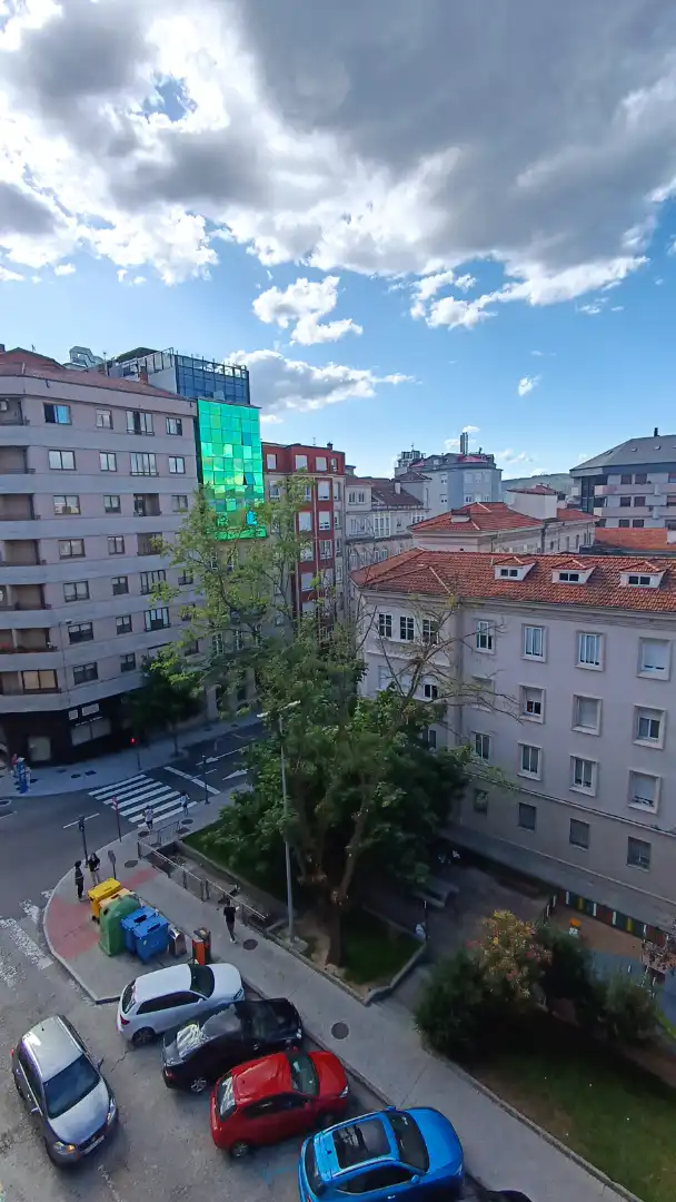 Vista exterior de Pis per a compartir en Ourense Capital  amb Calefacció, Parquet i Moblat