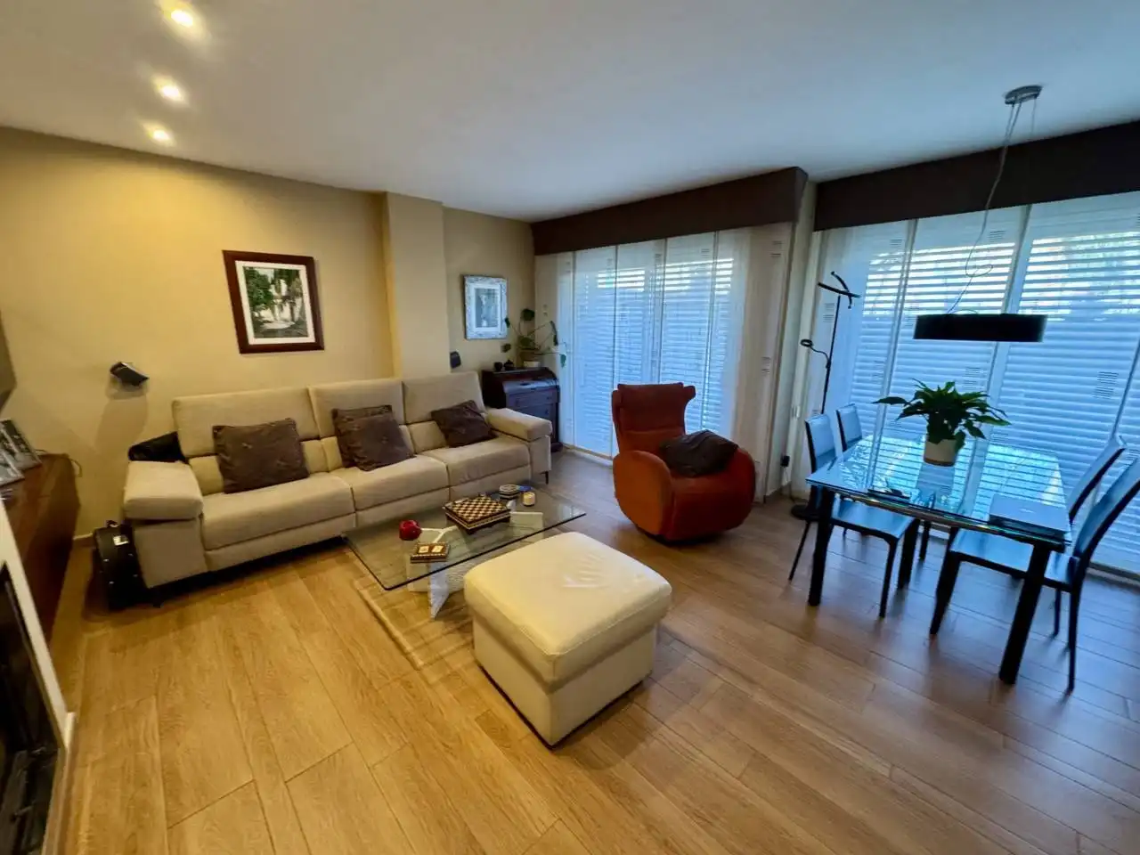 Living room of Houses for sale in Cerdanyola del Vallès  with Air Conditioner, Heating and Private garden