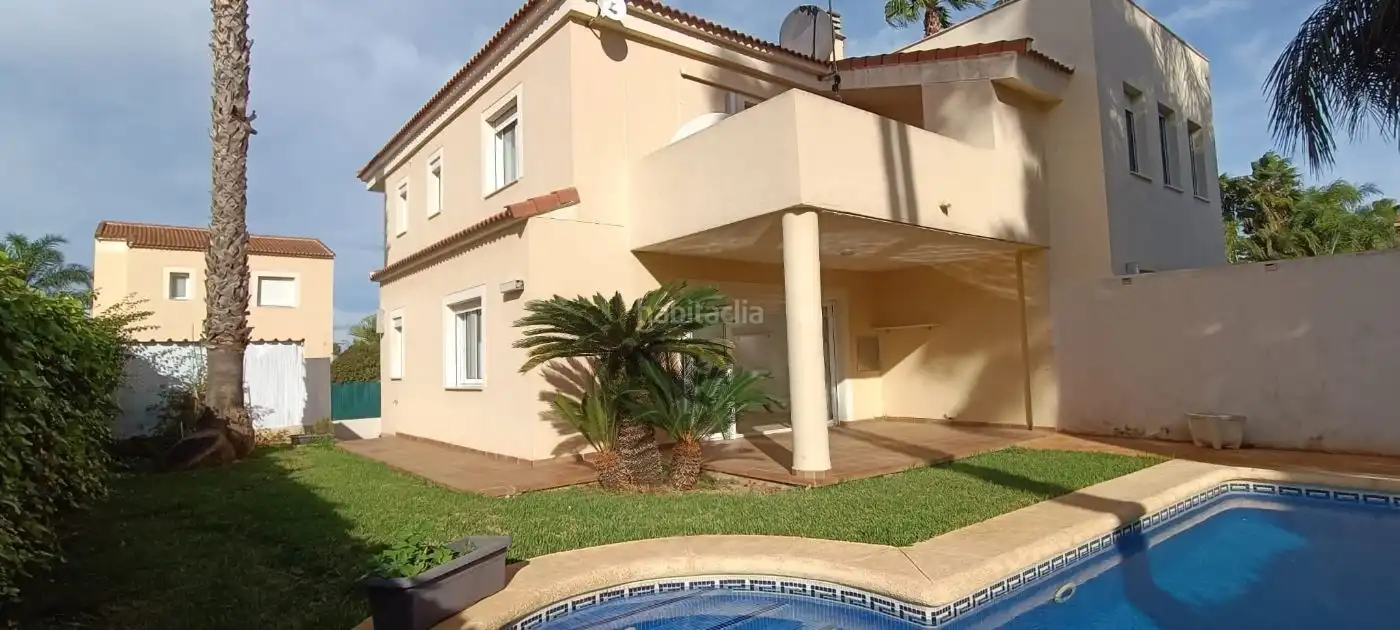 Doppelhaushälfte mit Garten zur Miete in Carrer de la Gralla 31, imagen 4