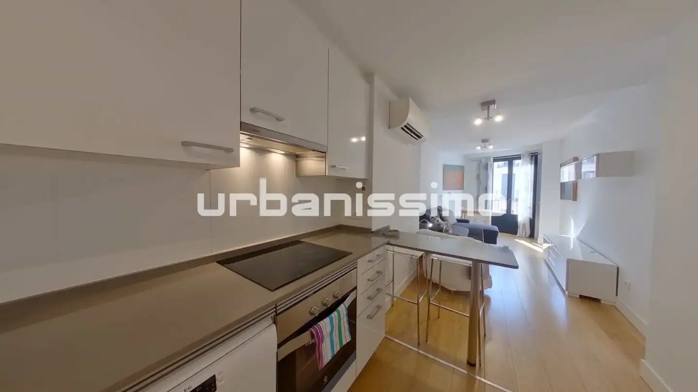 Vista exterior de Apartamento de alquiler en Madrid con Aire acondicionado, Calefacción y Amueblado