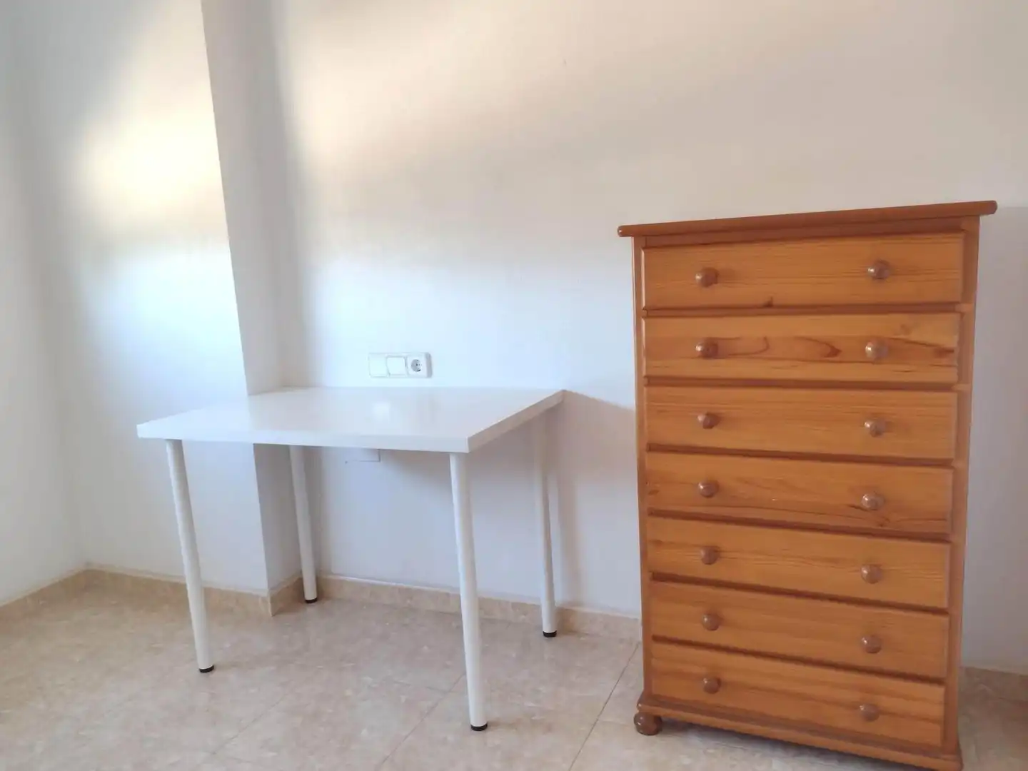 Habitación de Piso de alquiler en Murcia con Aire acondicionado, Trastero y Amueblado