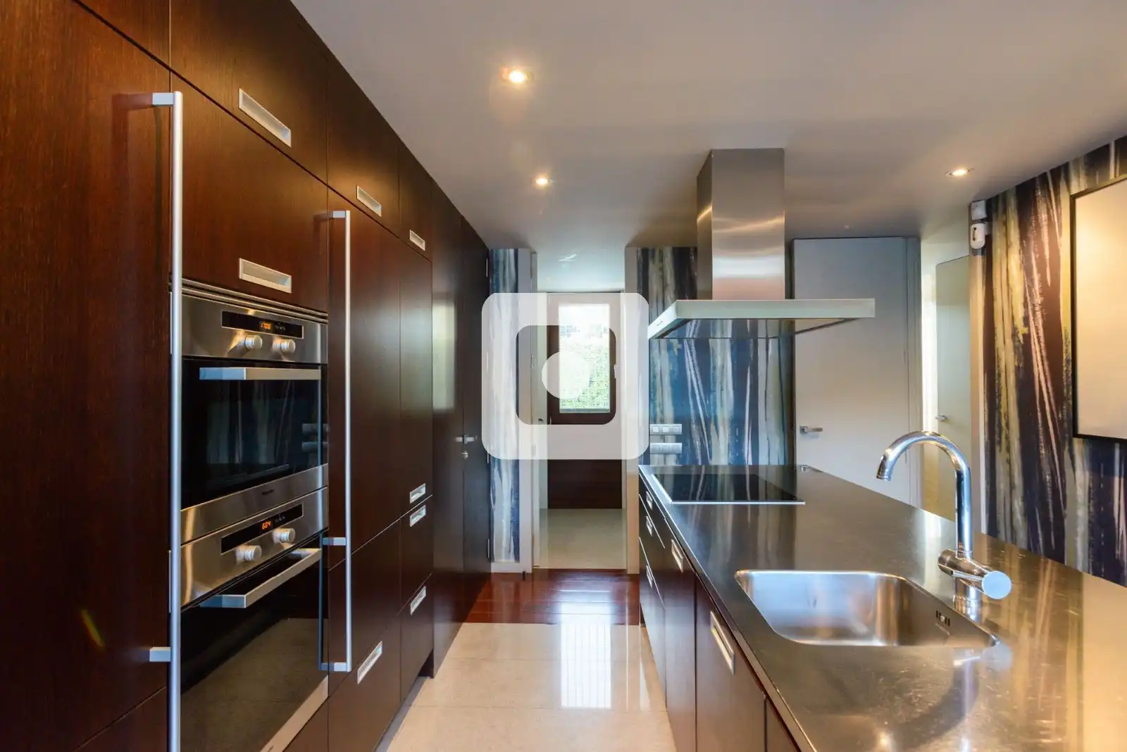 Cocina de Casa o chalet en venta en Figueres con Aire acondicionado, Calefacción y Piscina