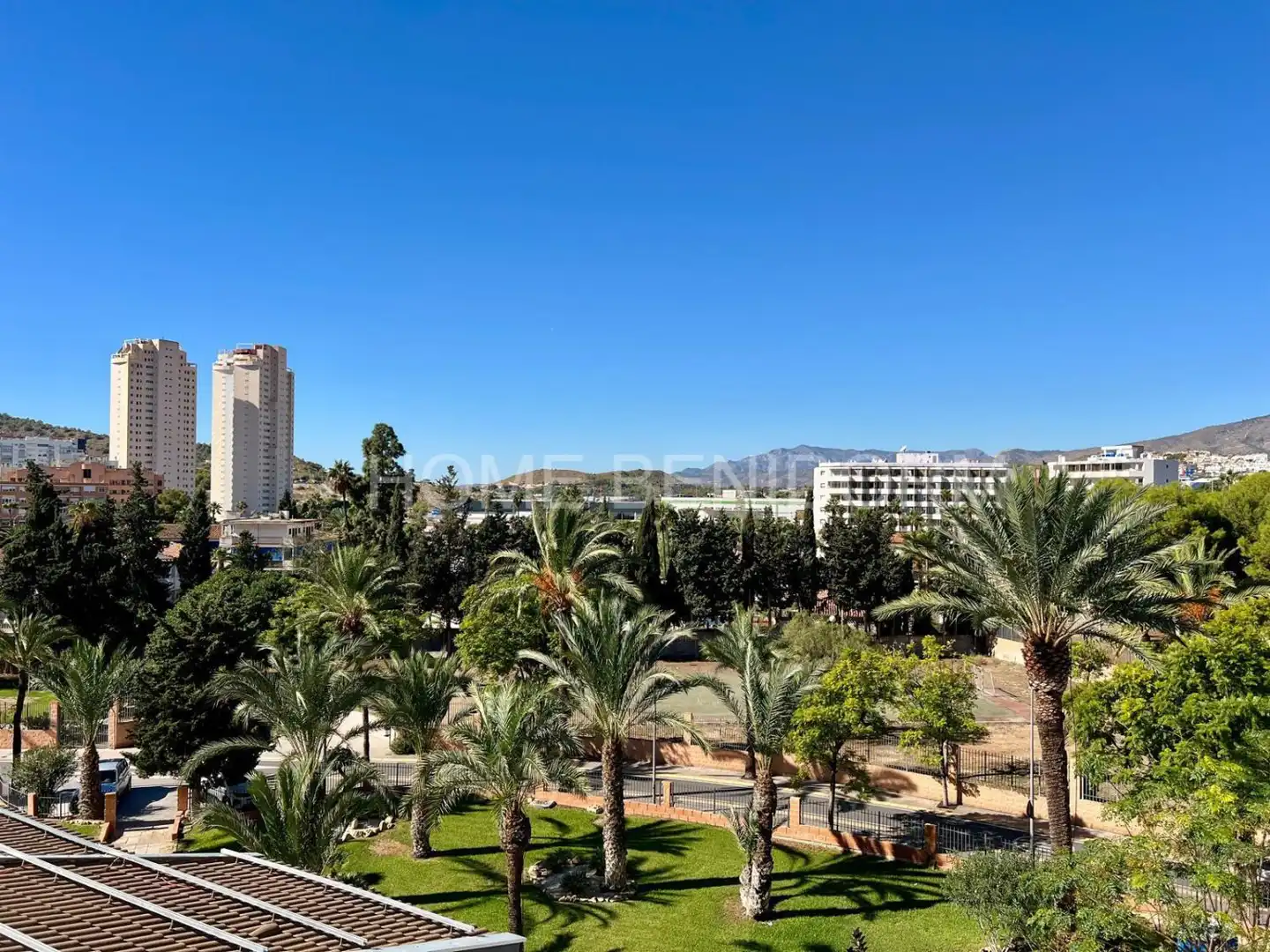 Vista exterior de Piso en venta en Benidorm con Trastero