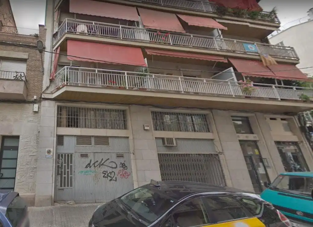 Vista exterior de Local en venda en  Barcelona Capital