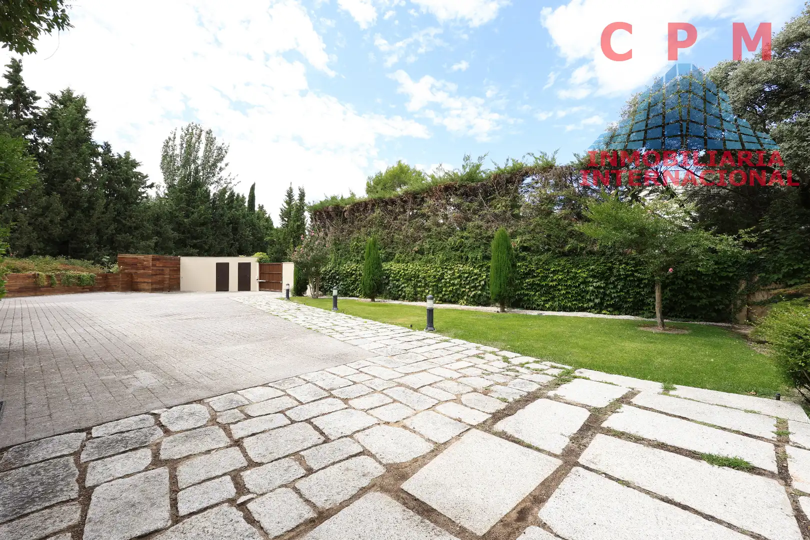 Jardí de Casa o xalet de lloguer en Madrid amb Aire condicionat, Calefacció i Jardí privat