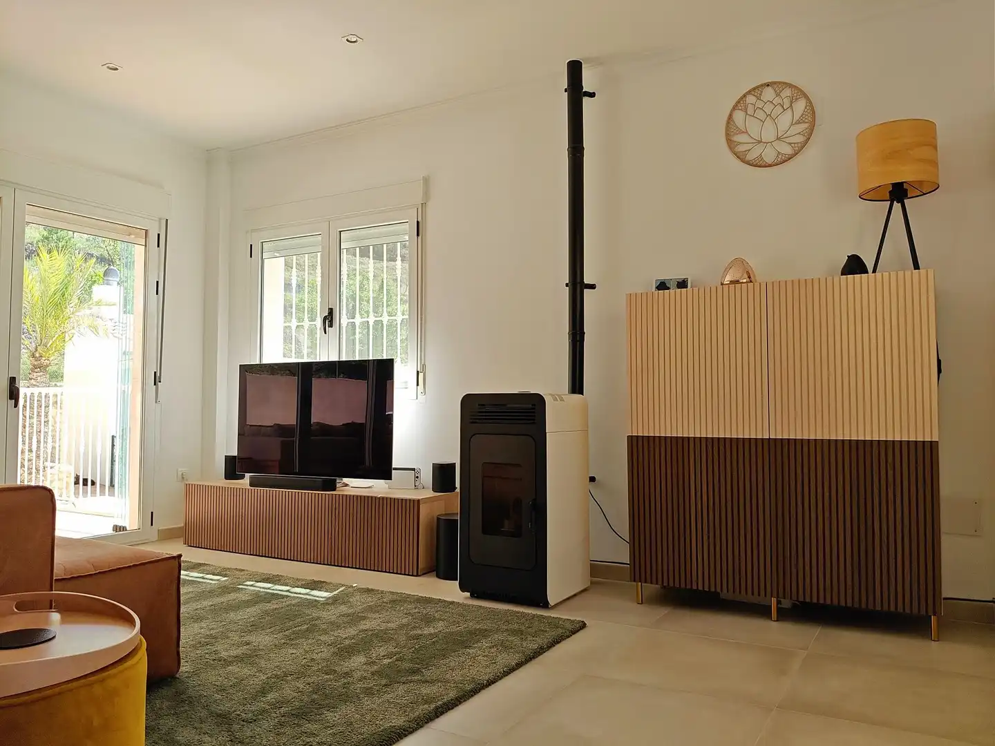 Sala d'estar de Casa o xalet en venda en Petrer amb Terrassa