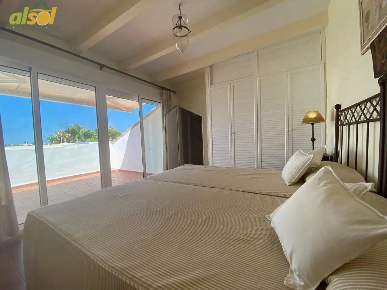 Bedroom of Attic for sale in Rota  with Air Conditioner, Terrace and Storage room