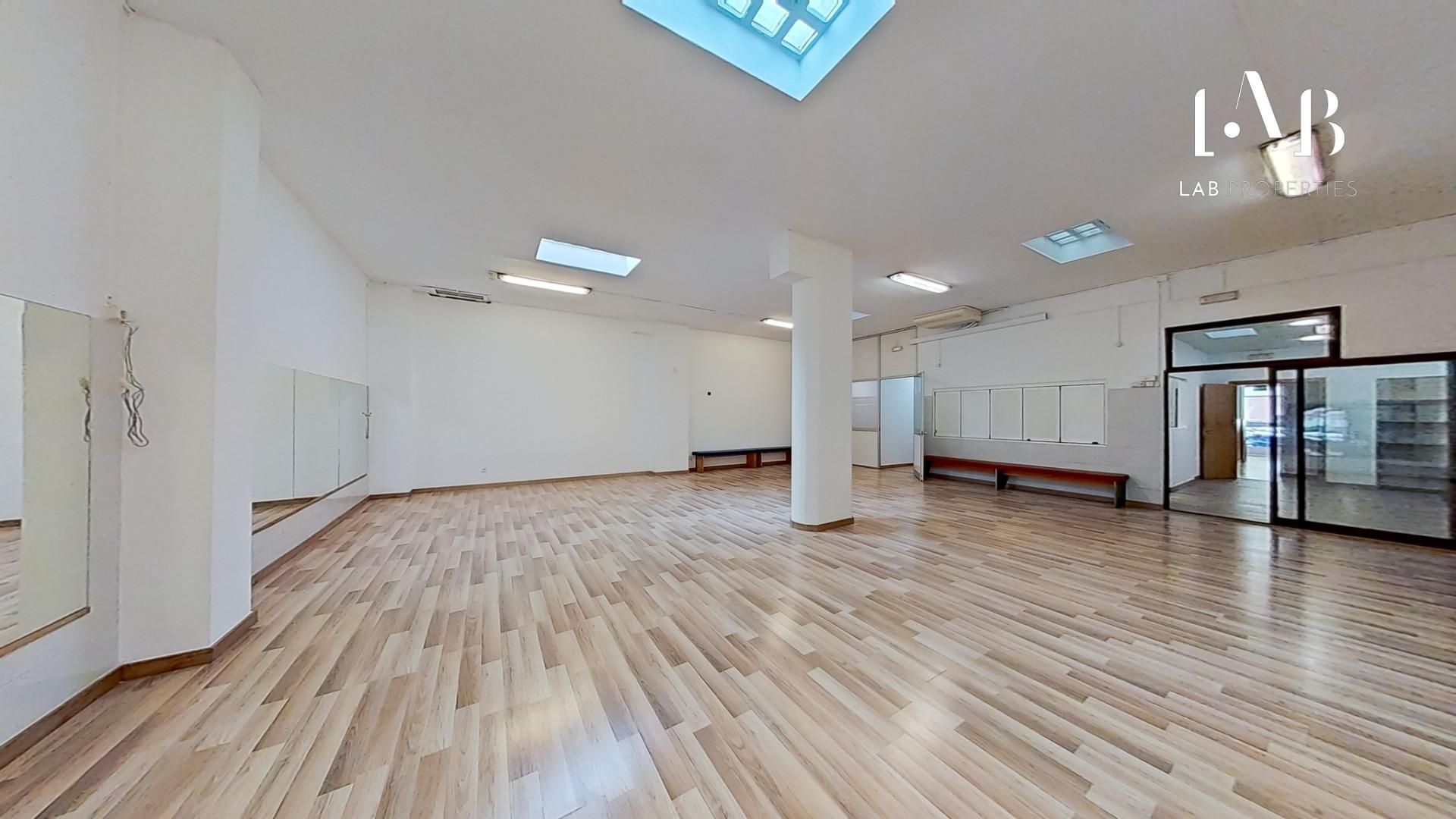 Premises for sale in  Palma de Mallorca  with Air Conditioner