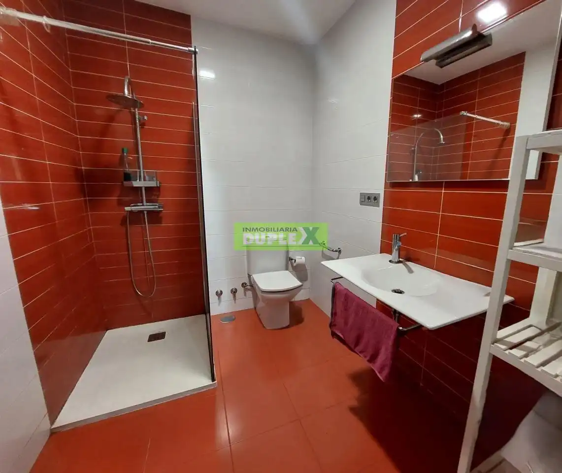 Casa amb jardí en venda a Zona de Plaza de Barcelos, imagen 9