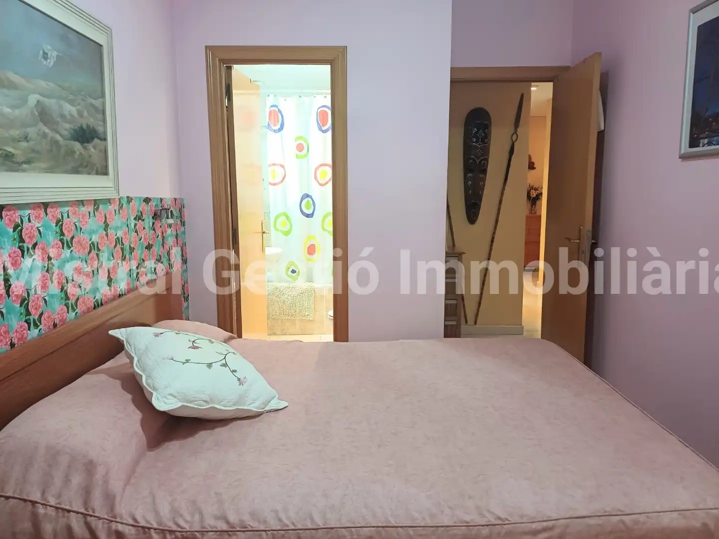 Schlafzimmer von Dachboden zum Verkauf in Calafell mit Klimaanlage, Terrasse und Möbliert