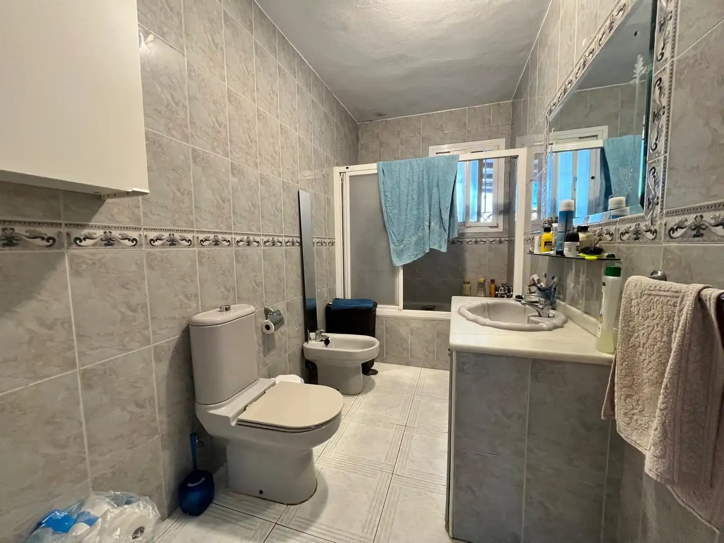 Bany de Casa o xalet en venda en Alhaurín de la Torre amb Jardí privat, Terrassa i Traster