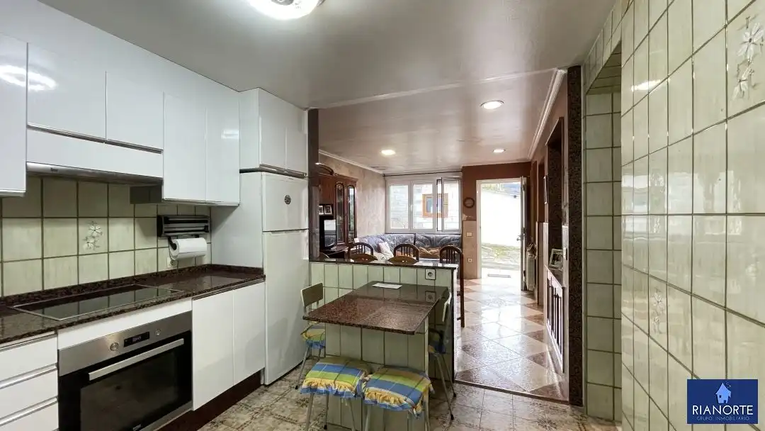 Cocina de Casa o chalet en venta en Gijón  con Calefacción, Trastero y Amueblado