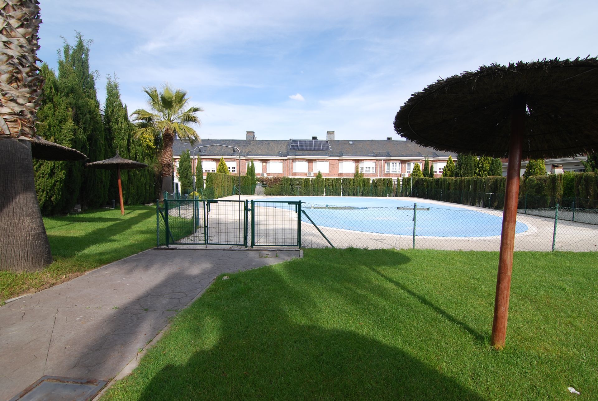 Swimming pool of House or chalet for sale in Valdemoro  with Air Conditioner, Heating and Storage room