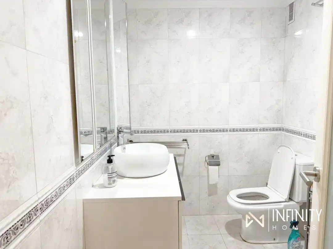 Baño de Piso en venta en Bilbao  con Calefacción, Terraza y Balcón