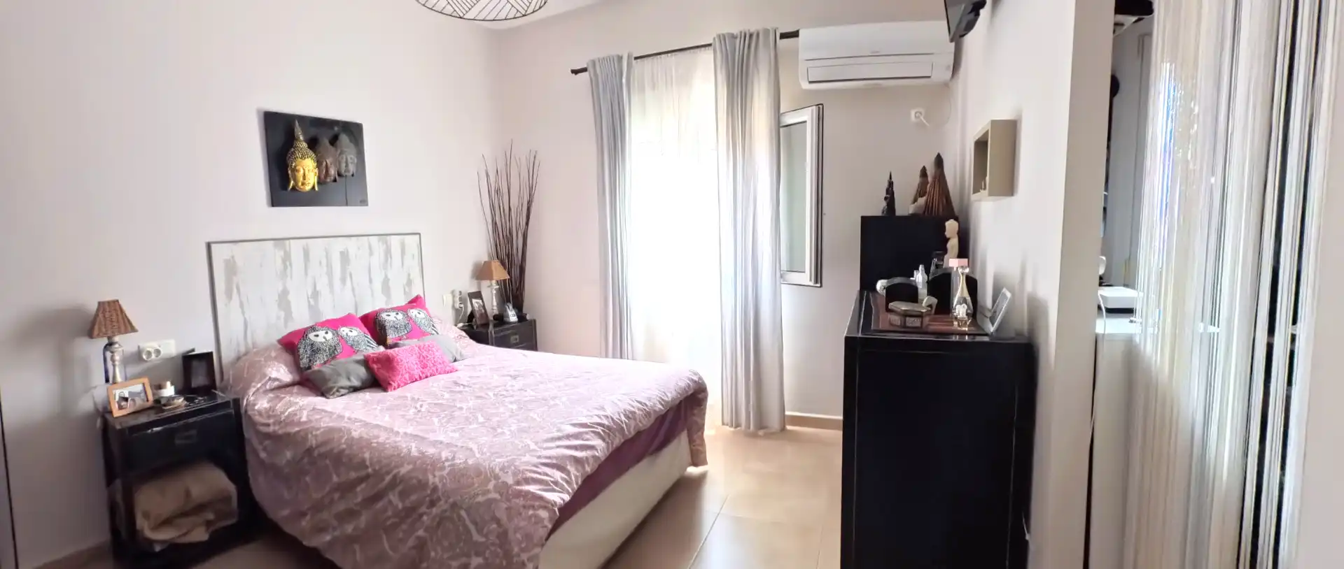 Bedroom of Flat for sale in Sevilla  with Air Conditioner, Heating and Oven