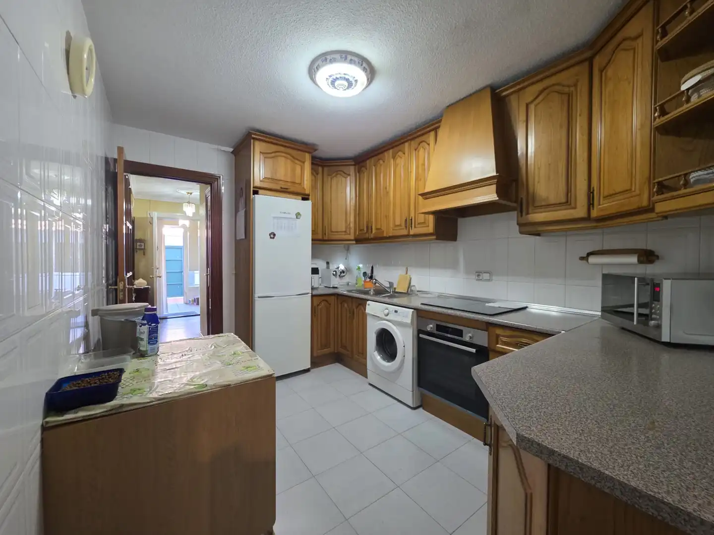 Cocina de Casa adosada en venta en Ciudad Real con Calefacción, Jardín privado y Piscina