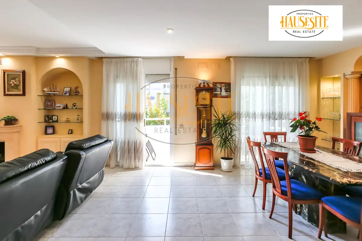 Living room of Houses for sale in Vilanova i la Geltrú  with Heating, Terrace and Balcony