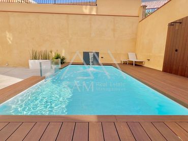 Flat with pool for sale in Ciutat Vella