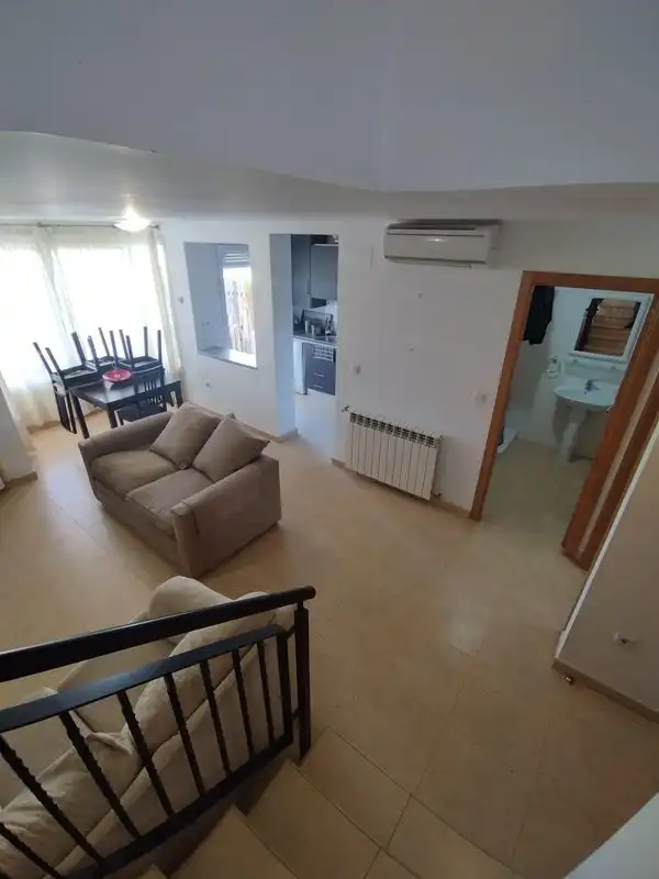 Sala d'estar de Casa adosada en venda en Torre-Pacheco amb Terrassa, Moblat i Balcó